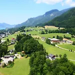 فندق Bachmanngut 4*